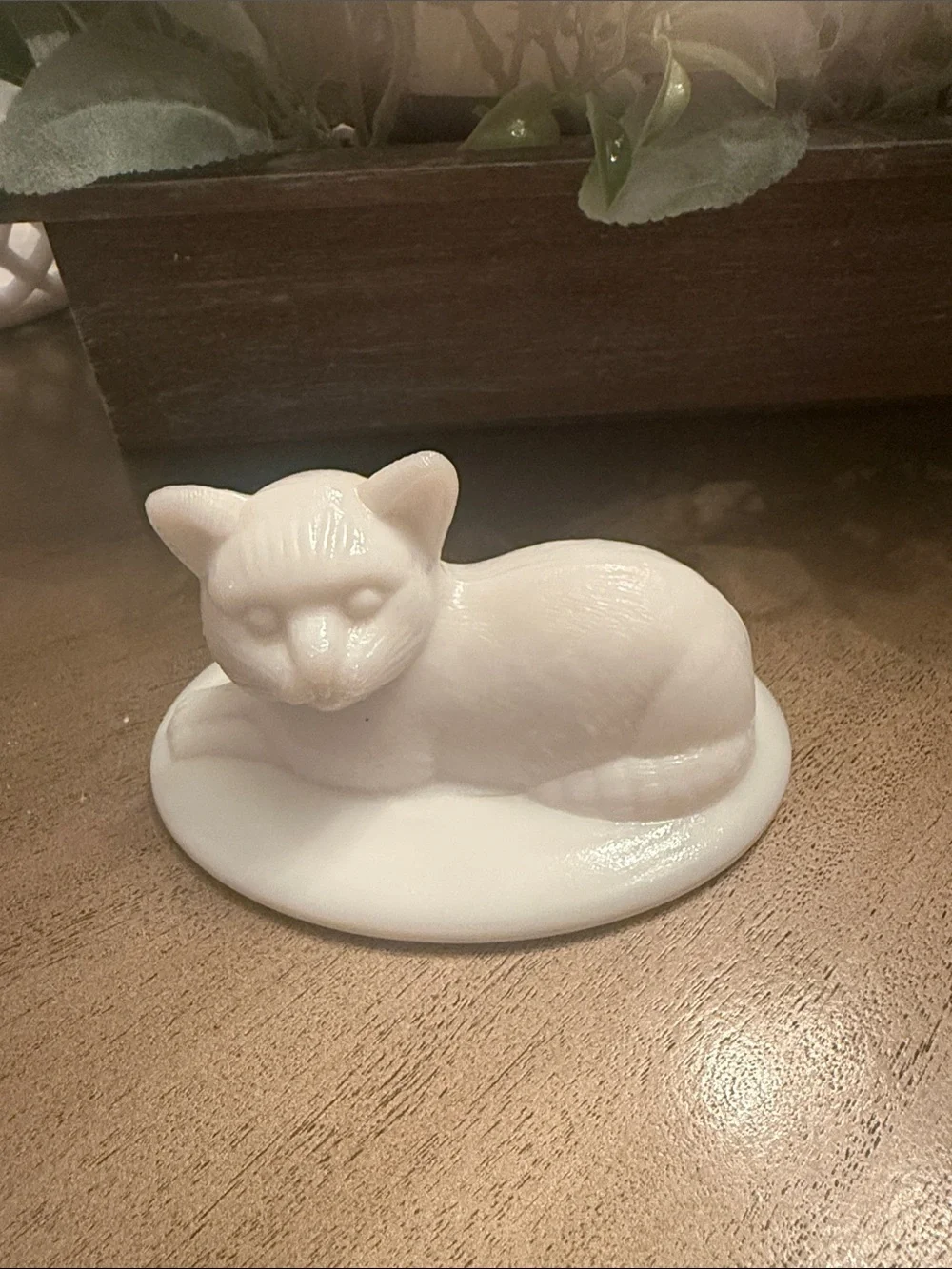 Westmoreland White Reclining Cat Figurine